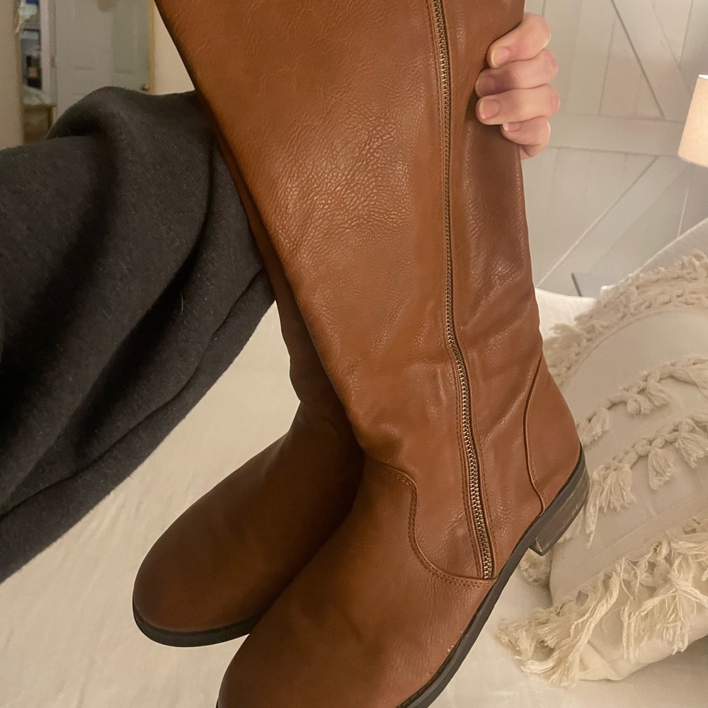 STEVE MADDEN COGNAC Boots 9.5